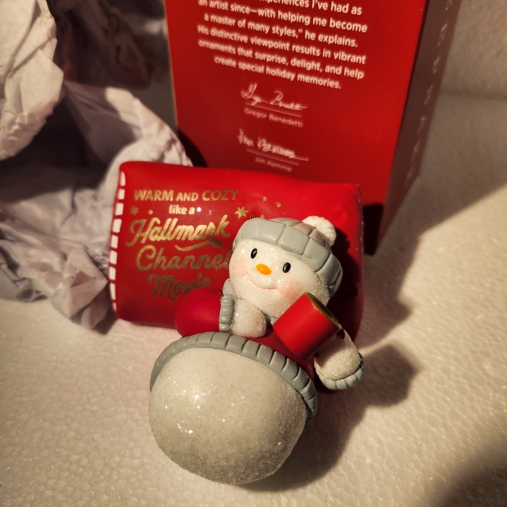 2020 Hallmark Keepsake Warm & Cozy Christmas Hallmark Channel Ornament - NIB